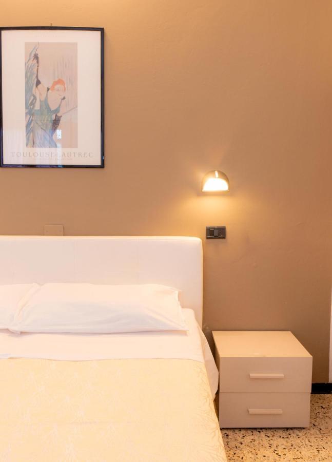 Hotel Galileo Ріміні Екстер'єр фото