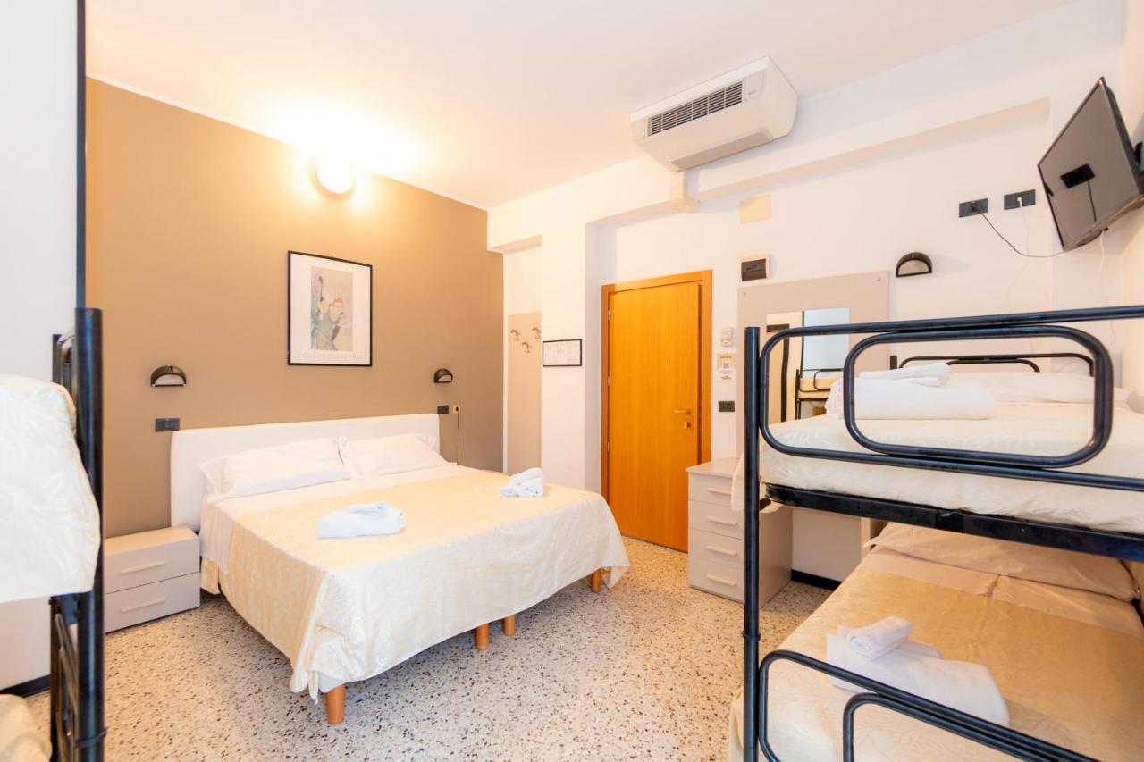 Hotel Galileo Ріміні Екстер'єр фото