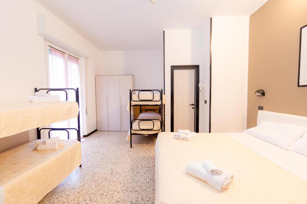 Hotel Galileo Ріміні Екстер'єр фото